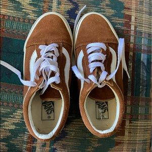 brown suede vans W 7.5/ M 6